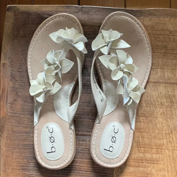 b.o.c. Cream Floral Sandals - Picture 6 of 7